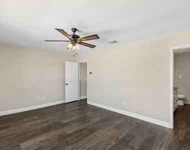 2034 Peregrine Court - Photo Thumbnail 14