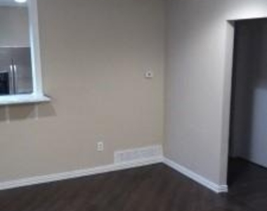 2108 Sam Houston Drive - Photo Thumbnail 7
