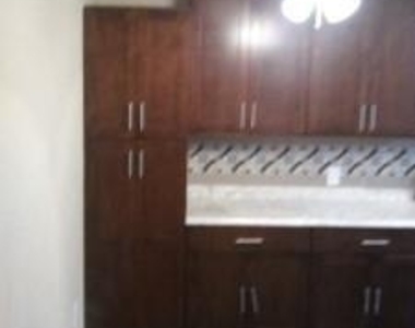 2108 Sam Houston Drive - Photo Thumbnail 6