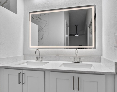 11451 Lakeview Drive - Photo Thumbnail 27