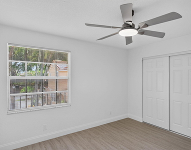 11451 Lakeview Drive - Photo Thumbnail 24