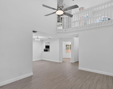 11451 Lakeview Drive - Photo Thumbnail 10