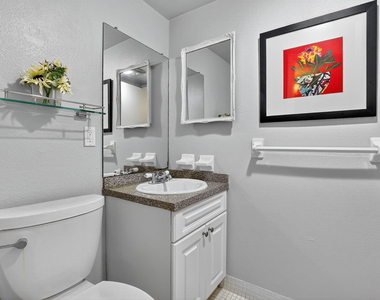 555 Se 8th Street - Photo Thumbnail 17