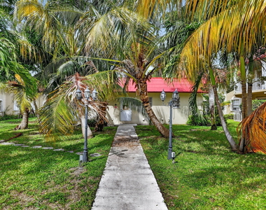 555 Se 8th Street - Photo Thumbnail 25