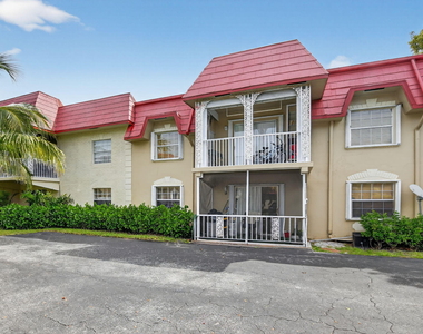 555 Se 8th Street - Photo Thumbnail 23