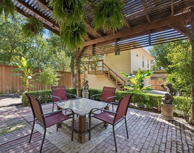 8525 Briarwood Lane - Photo Thumbnail 21