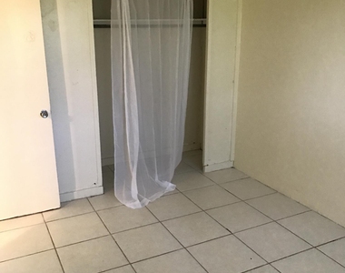 700 Nw 10th Terrace - Photo Thumbnail 8