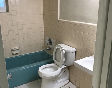 700 Nw 10th Terrace - Photo Thumbnail 6