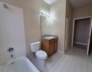 4409 Coquina Winds Way - Photo Thumbnail 23