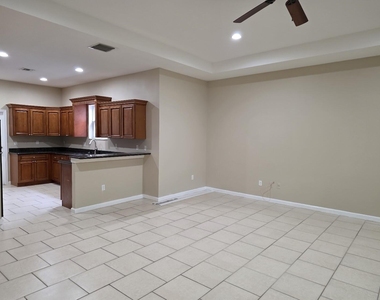 4409 Coquina Winds Way - Photo Thumbnail 18