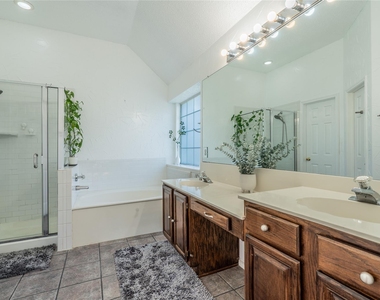 3112 Trailwood Lane - Photo Thumbnail 8