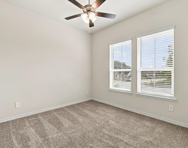 1705 Patricia Drive - Photo Thumbnail 23