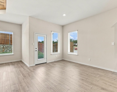 1705 Patricia Drive - Photo Thumbnail 13