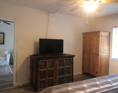 9826 Marina Boulevard - Photo Thumbnail 13