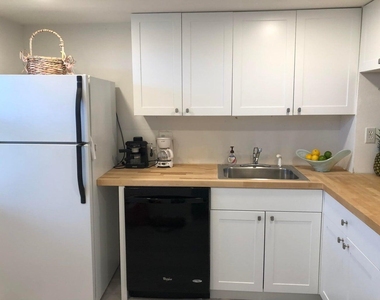 9826 Marina Boulevard - Photo Thumbnail 7
