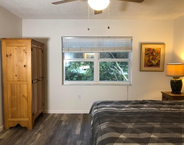 9826 Marina Boulevard - Photo Thumbnail 14
