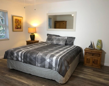 9826 Marina Boulevard - Photo Thumbnail 11