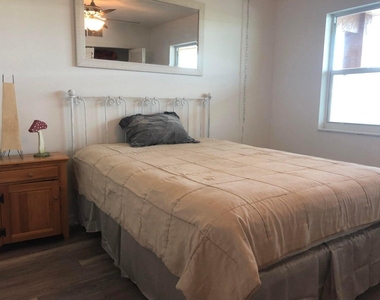 9826 Marina Boulevard - Photo Thumbnail 16