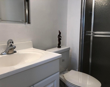 9826 Marina Boulevard - Photo Thumbnail 18