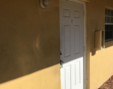 652 Sw 16th Avenue - Photo Thumbnail 9