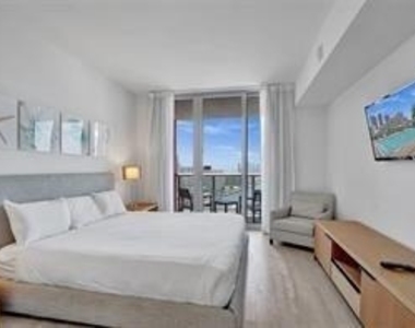 2602 E Hallandale Beach - Photo Thumbnail 7