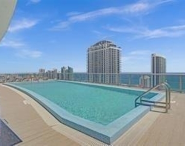2602 E Hallandale Beach - Photo Thumbnail 15