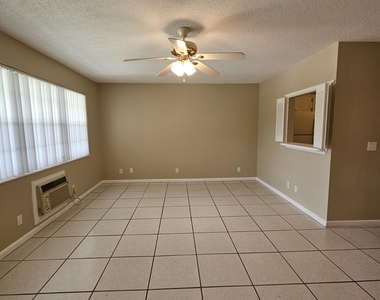 289 Camden L - Photo Thumbnail 1