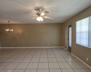 289 Camden L - Photo Thumbnail 2