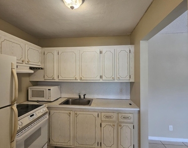 289 Camden L - Photo Thumbnail 3