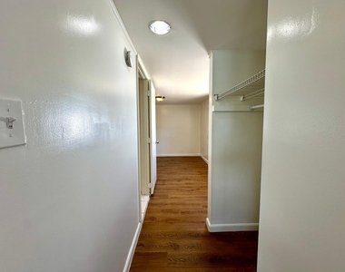 6101 Webster Avenue - Photo Thumbnail 5