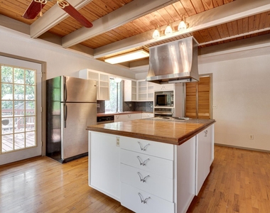 1301 Dublin Street - Photo Thumbnail 9