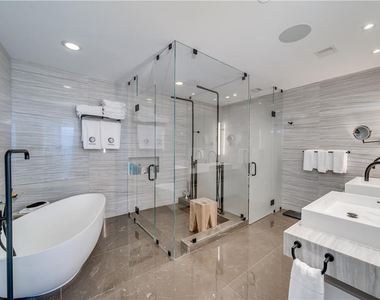 2200 N Ocean Boulevard - Photo Thumbnail 16