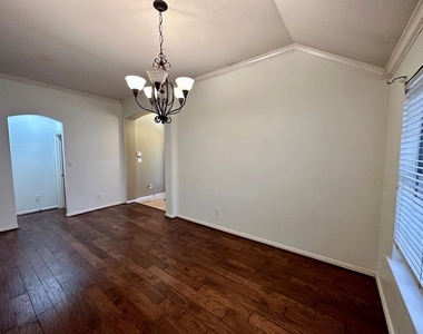 2013 Saint Anne Drive - Photo Thumbnail 4