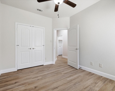 4516 Remuda Lane - Photo Thumbnail 18