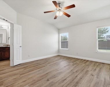 4516 Remuda Lane - Photo Thumbnail 9