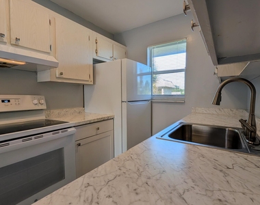 2301 Se 4th Street - Photo Thumbnail 10