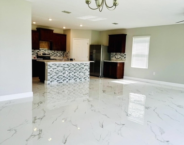 2251 Sw Garfield Drive Sw - Photo Thumbnail 14
