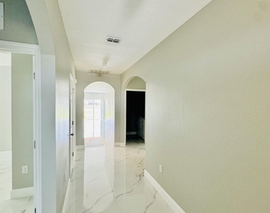 2251 Sw Garfield Drive Sw - Photo Thumbnail 6