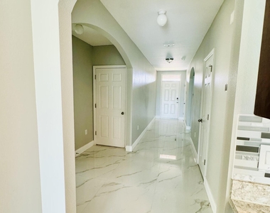 2251 Sw Garfield Drive Sw - Photo Thumbnail 7