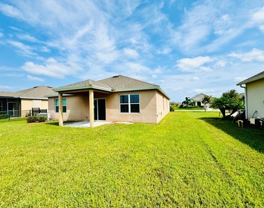 2251 Sw Garfield Drive Sw - Photo Thumbnail 11