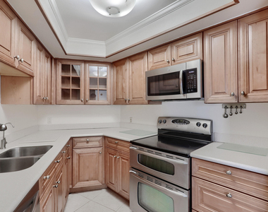 5420 N Ocean Drive - Photo Thumbnail 21