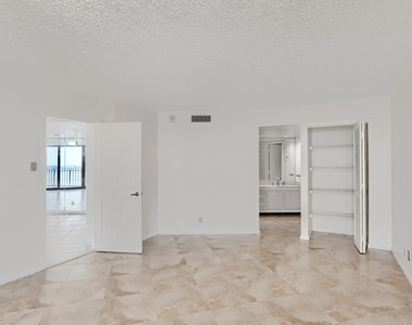 5420 N Ocean Drive - Photo Thumbnail 27