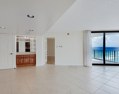 5420 N Ocean Drive - Photo Thumbnail 6