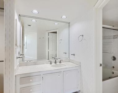 5420 N Ocean Drive - Photo Thumbnail 36