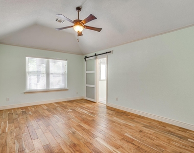 4409 New Meadow Drive - Photo Thumbnail 9