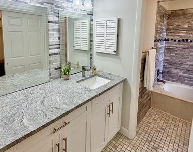 13135 Chadwick Court - Photo Thumbnail 11