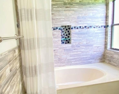 13135 Chadwick Court - Photo Thumbnail 5