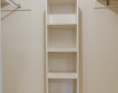 4719 Skillman Street - Photo Thumbnail 9