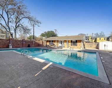 4719 Skillman Street - Photo Thumbnail 17