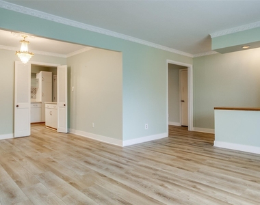 4719 Skillman Street - Photo Thumbnail 7